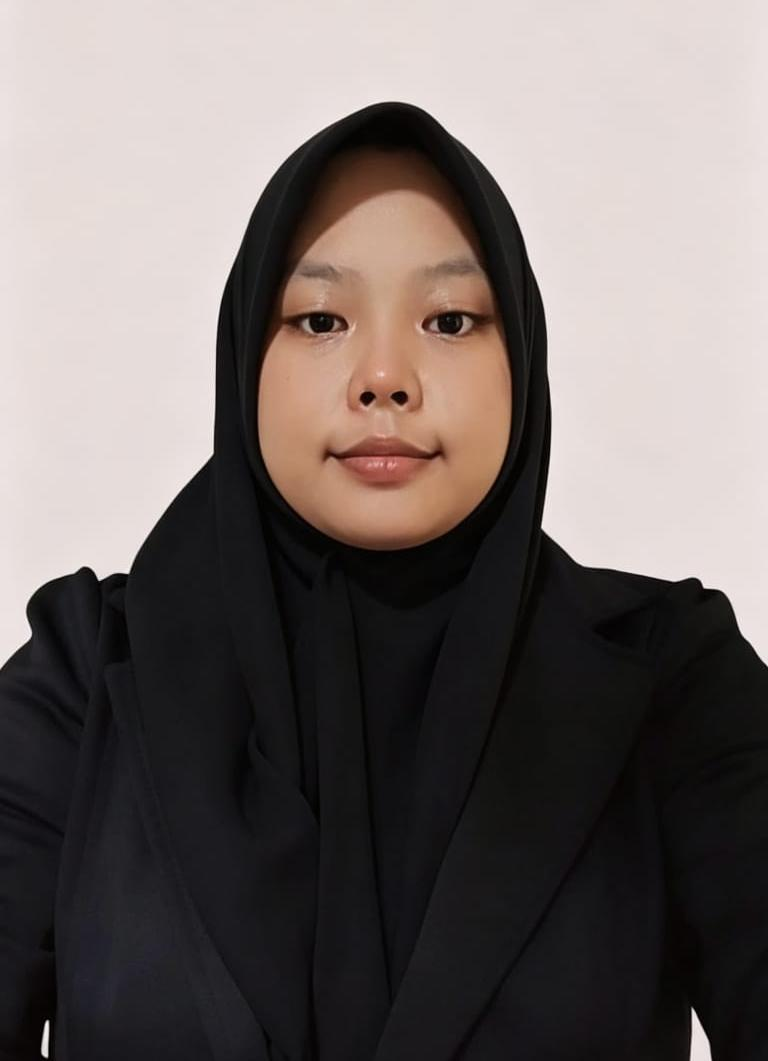 Photo of Ms. Kania